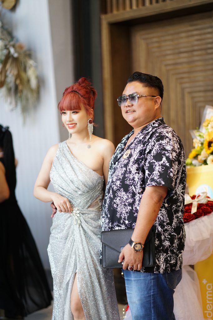 Linh Miu lộng lẫy trong váy dạ hội tại Lễ ra mắt Collagen vảy cá lần đầu tiên có mặt tại Việt Nam